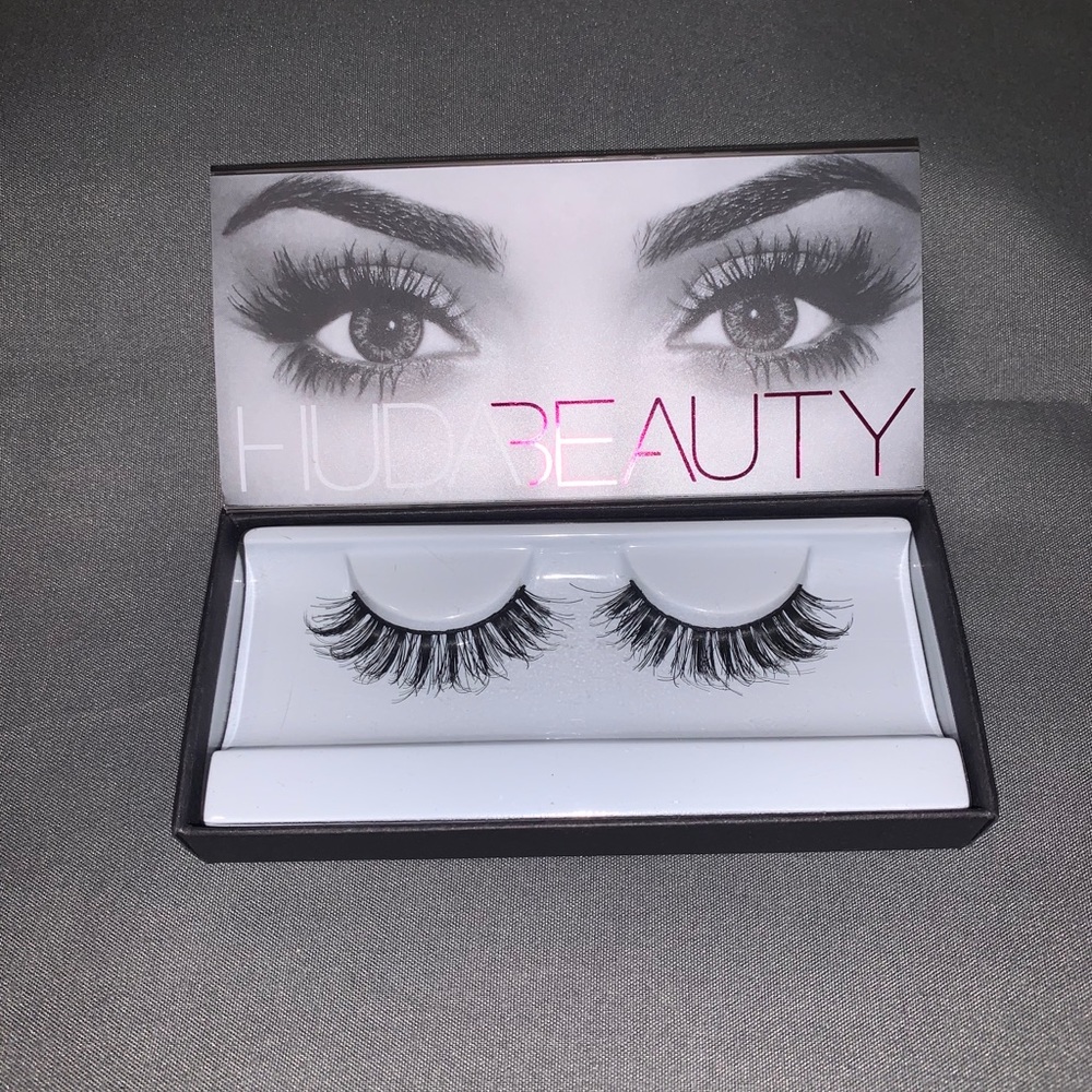 Huda Beauty Eyelashes